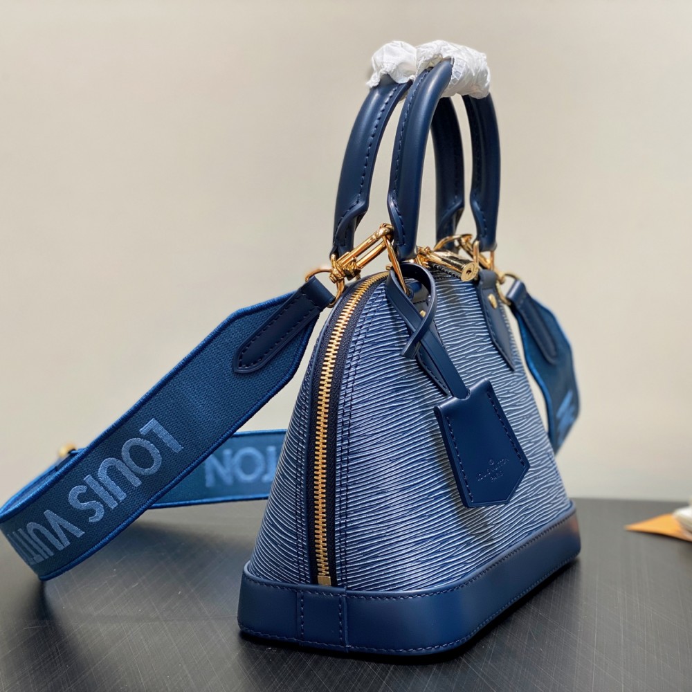 LOUIS VUITTON Alma BB Black Epi