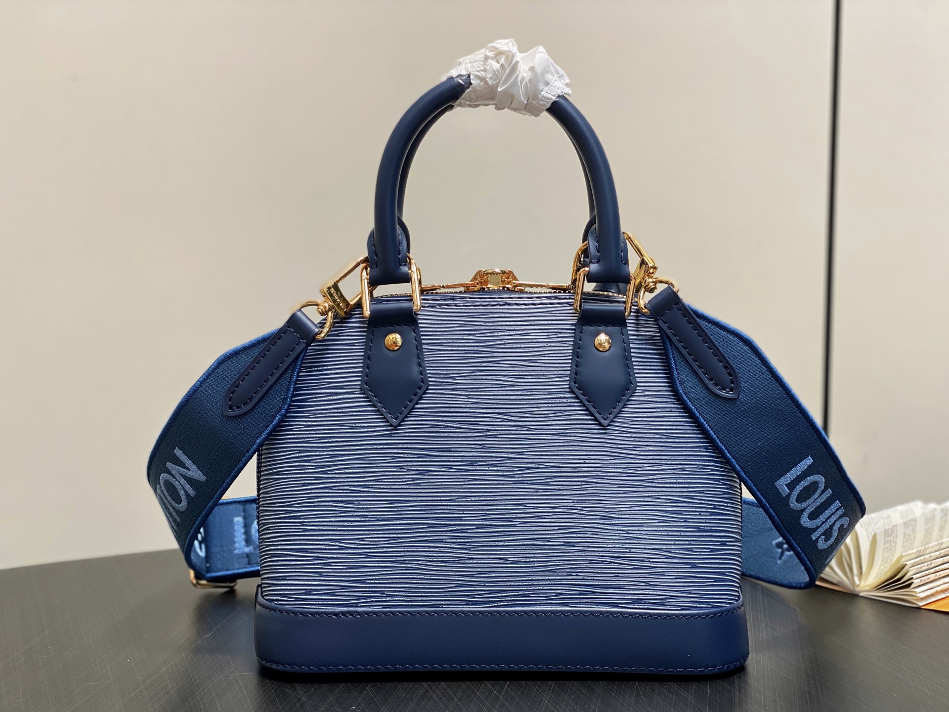 LOUIS VUITTON Alma BB Black Epi LOUIS VUITTON Alma BB Black Epi