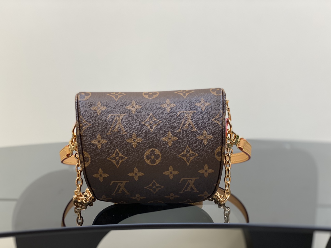 Louis Vuitton Mini Bumbag Monogram. Size