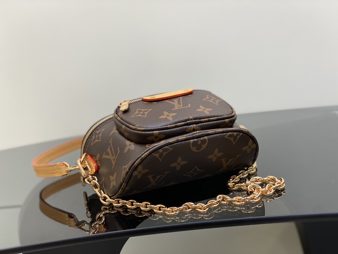Louis Vuitton Mini Bumbag Monogram. Size