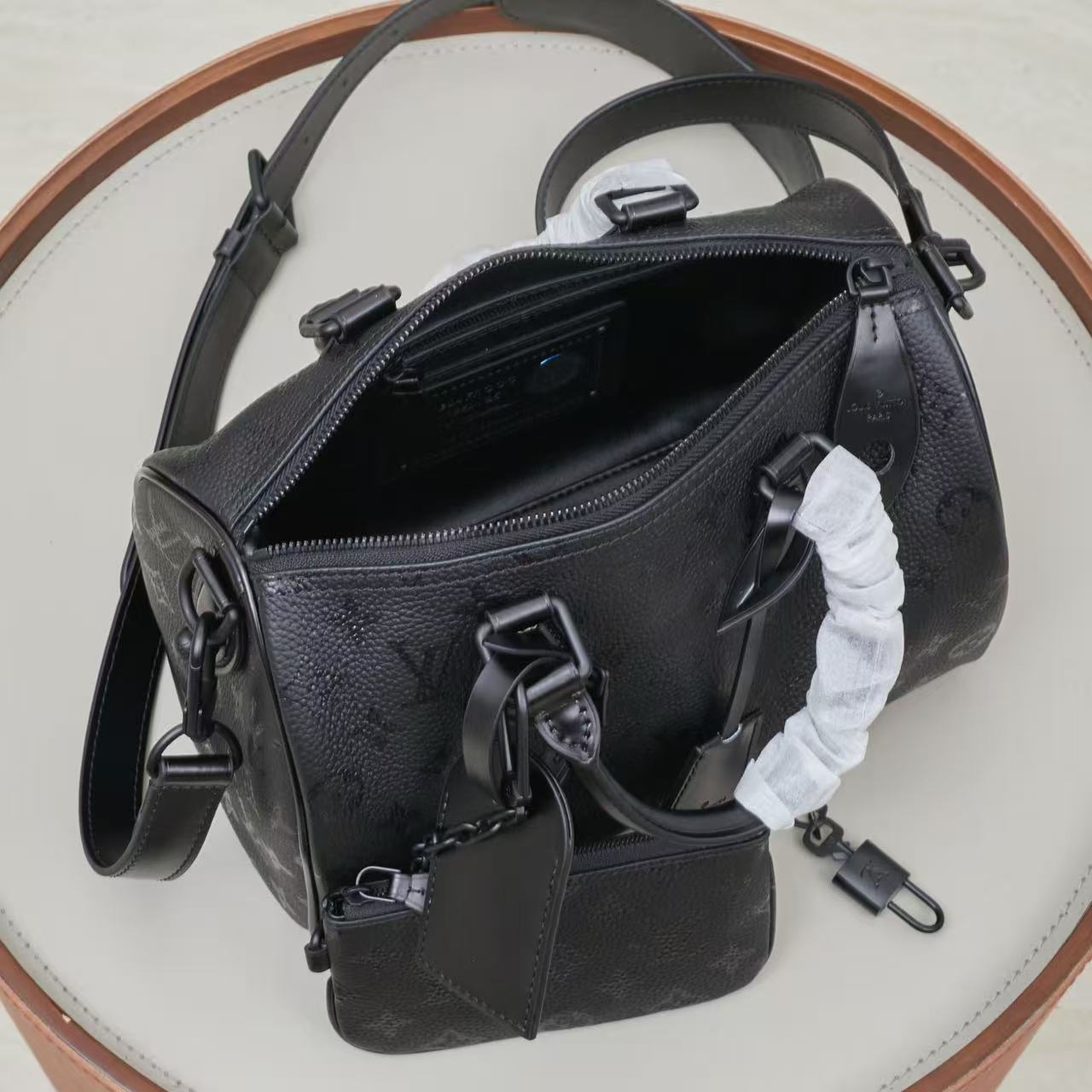 LOUIS VUITTON Speedy P9 Bandoulière 25 Autres Cuirs Monogram Black