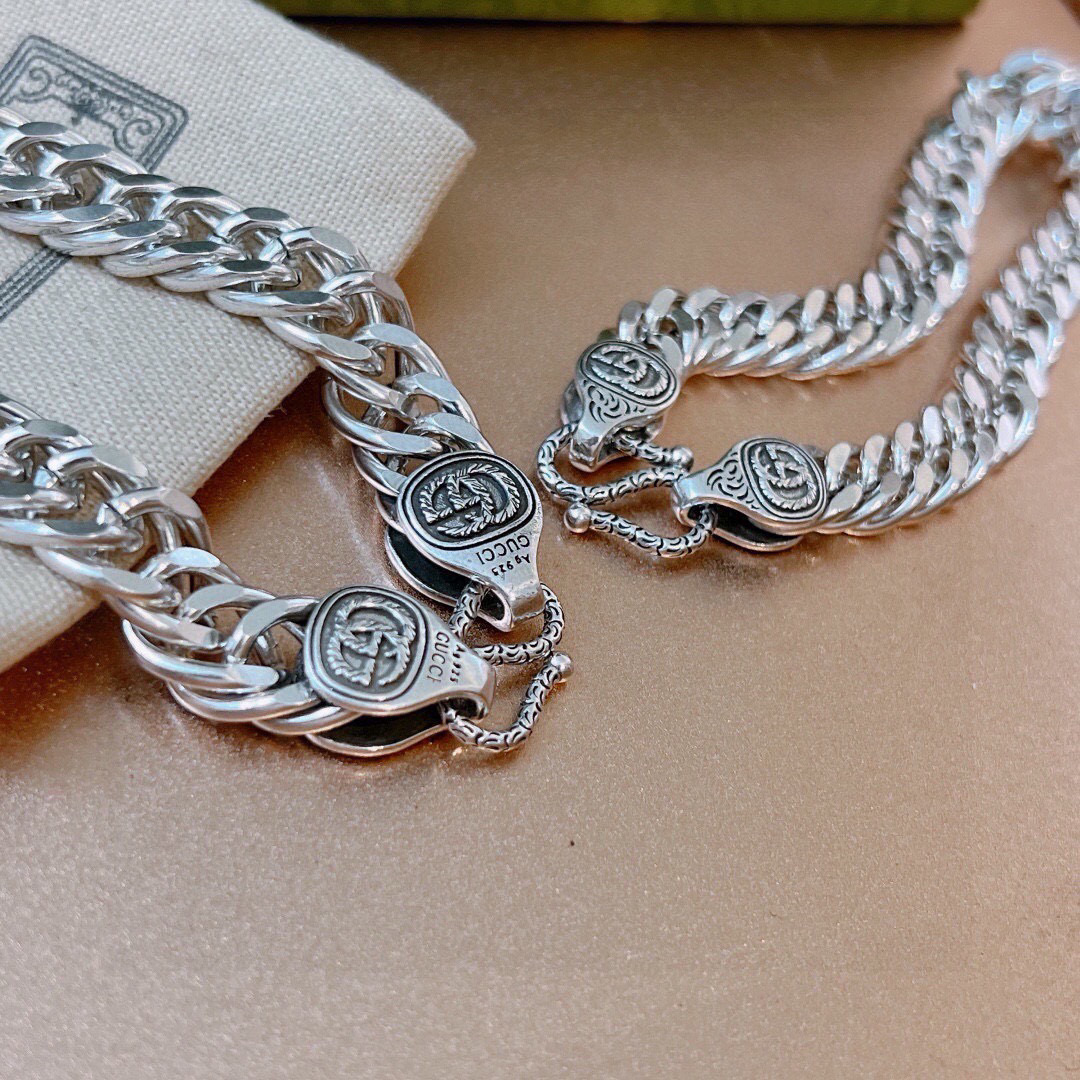 Gucci Charm BraceletSilver Metal